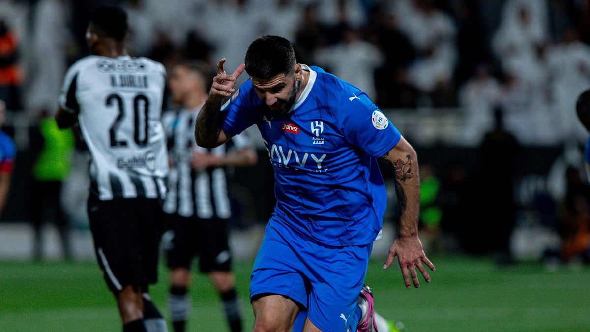 صدمة كبيرة لنادي الهلال قبل مواجهة النصر