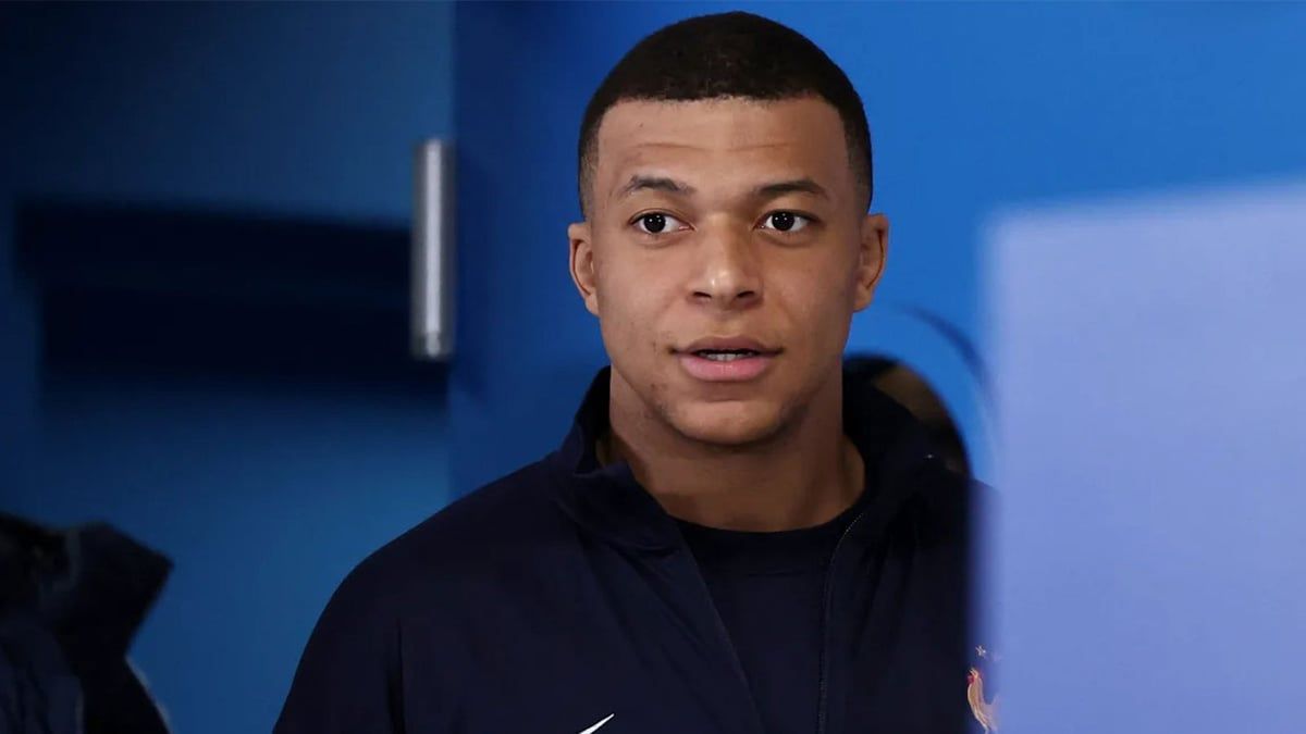 إنريكي يثير الجدل بشأن مستقبل مبابي مع سان جيرمان