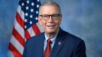 ضجة في أمريكا.. نائب بالكونجرس يلمح إلى إسقاط قنبلة ذرية على غزة