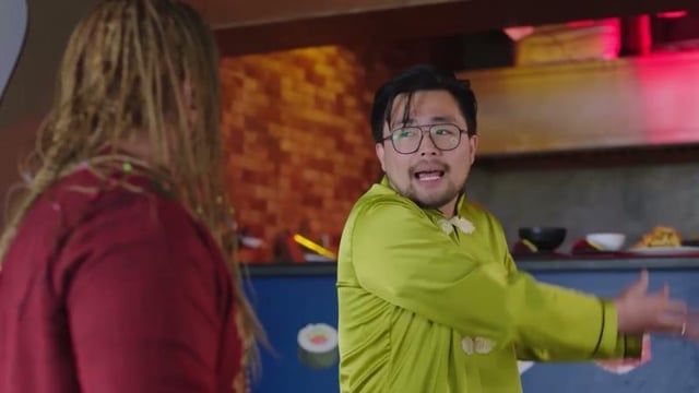 من هو الفنان الصيني الذي خطف الأنظار في مسلسل "فراولة"؟ (صور)