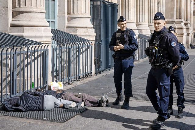 فرنسا.. إخلاء 21 ألف أسرة من منازلها في 2023