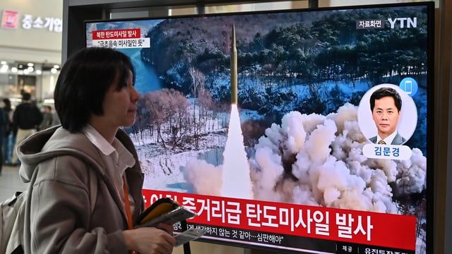 كوريا الشمالية تطلق صاروخًا باليستيًا متوسط المدى صوب بحر اليابان