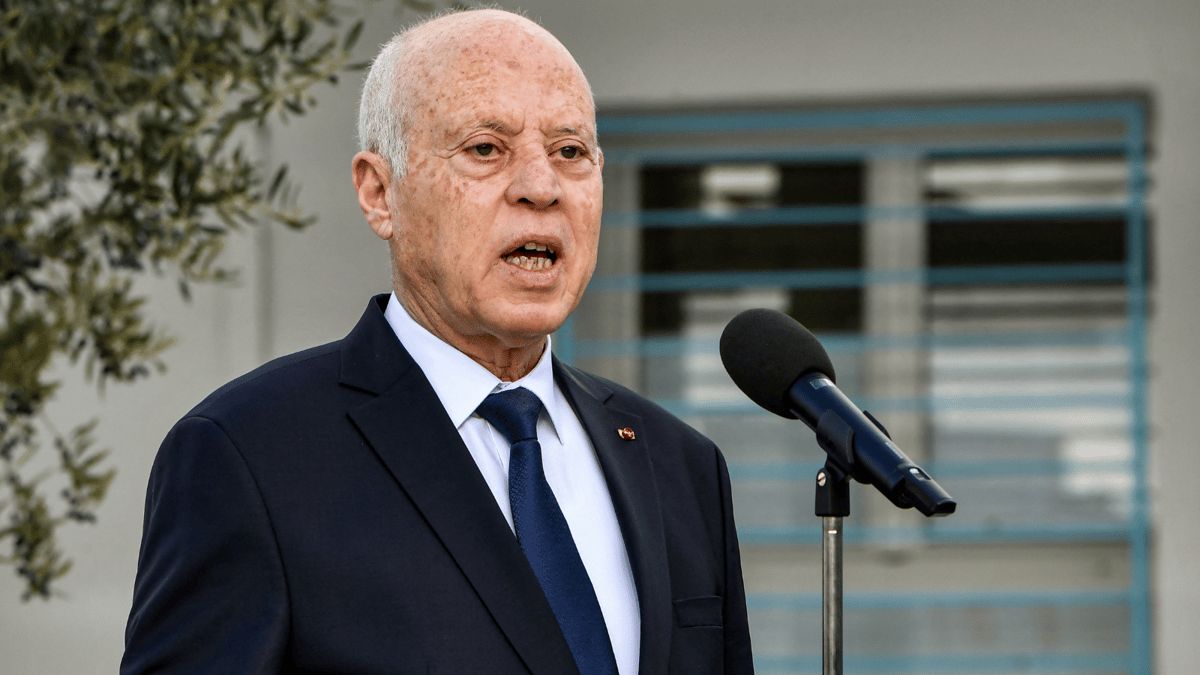 الرئيس التونسي يدعو لتدقيق 432 ألف انتداب بالوظيفة العمومية