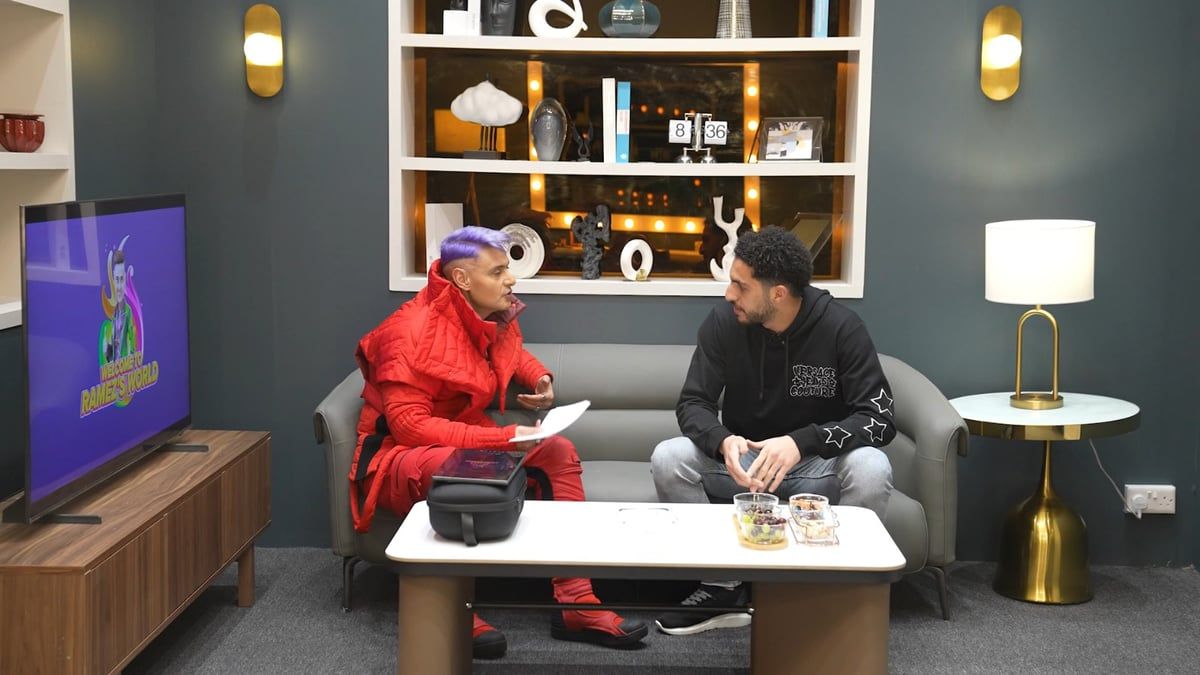 مصطفى شوبير يرد على اتهامه بتسريب أخبار الأهلي لوالده