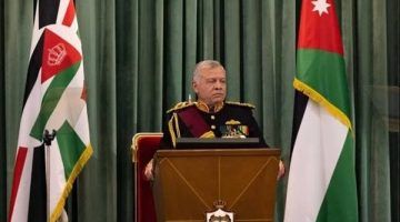 العاهل الأردني يؤكد على ضرورة حماية المنظمات الإنسانية في غزة