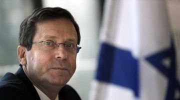 أول تعليق من الرئيس الإسرائيلي على مقتـ ل عمال الإغاثة في غزة