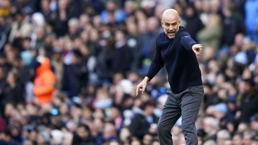 وثائقي مانشستر سيتي يرصد عنف غوارديولا ضد لاعبيه