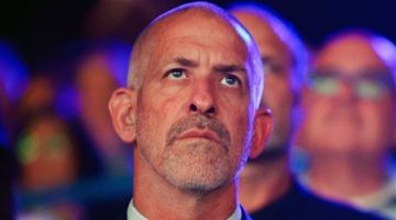 بعد هجوم بن غفير عليه.. وزير إسرائيلي جديد يطالب بإقالة رئيس الشاباك