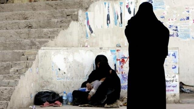 "عصابات خلف الستار".. نصف مليون متسوّل ينتشرون في شوارع العراق