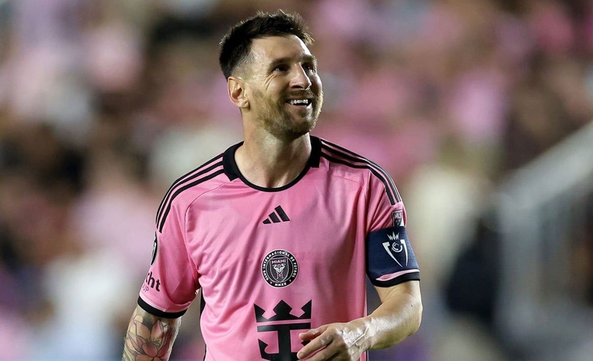 سبب اشتباك ميسي مع مدرب مونتيري المكسيكي