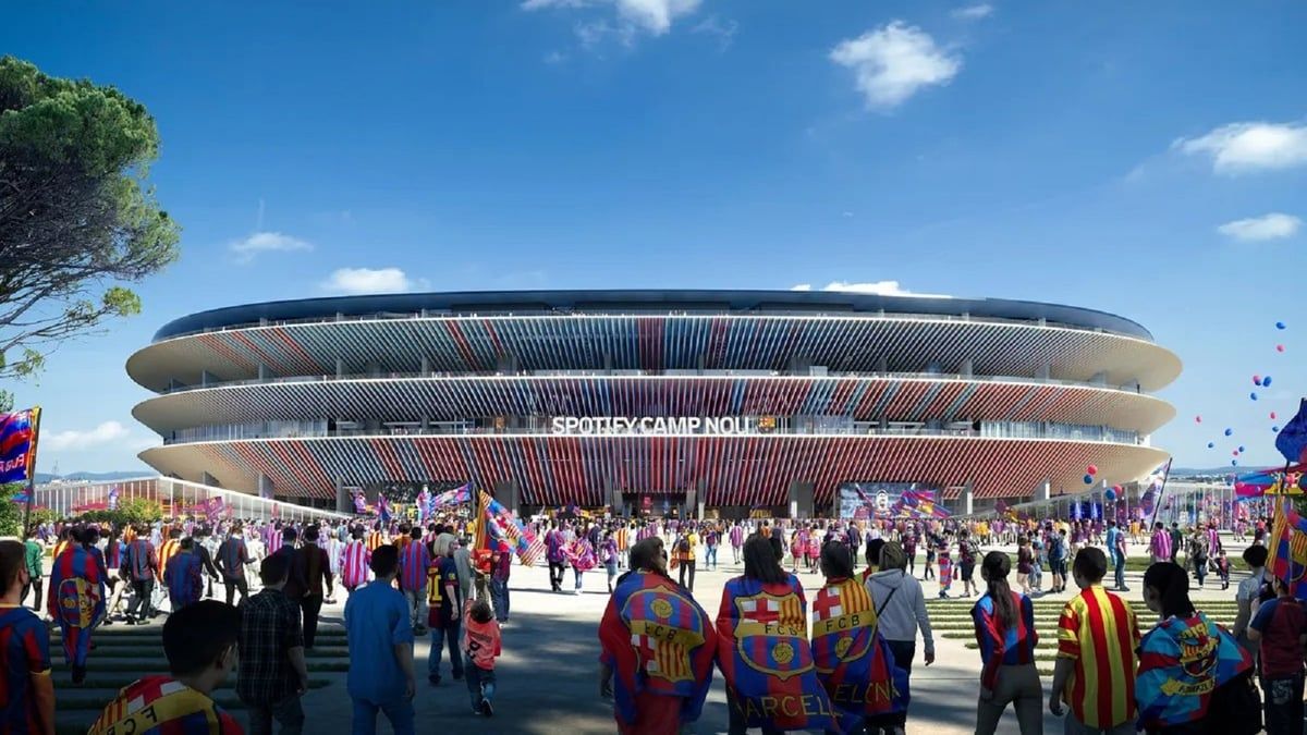 لص يدخل ملعب كامب نو ويسرق مطرقة (صورة)