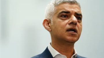 عمدة لندن يحث على وقف مبيعات الأسلحة البريطانية لإسرائيل