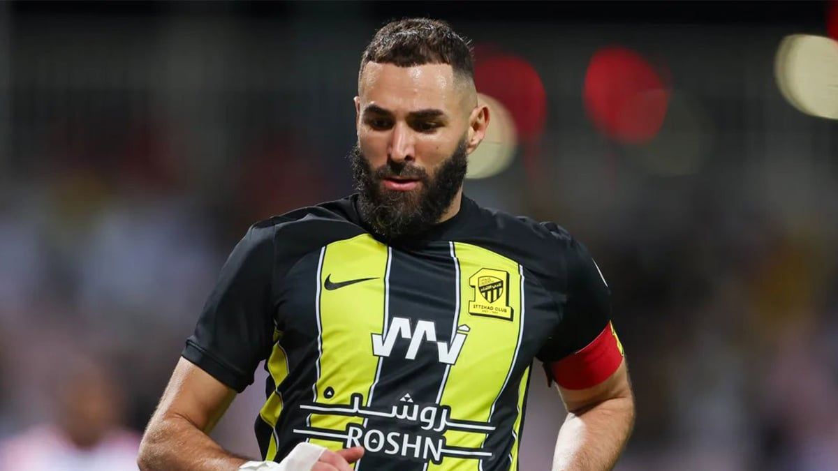 بعد هجومه على زملائه.. مفاجأة بشأن مستقبل بنزيما