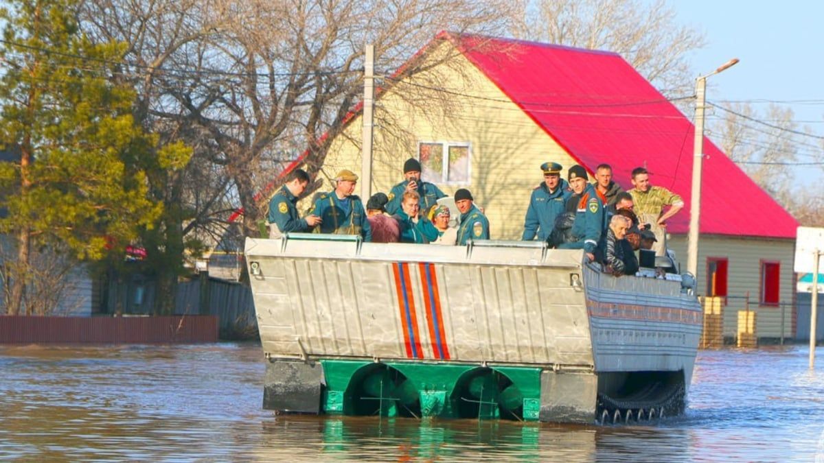 روسيا.. إجلاء 4 آلاف شخص بعد انهيار سد (فيديو)