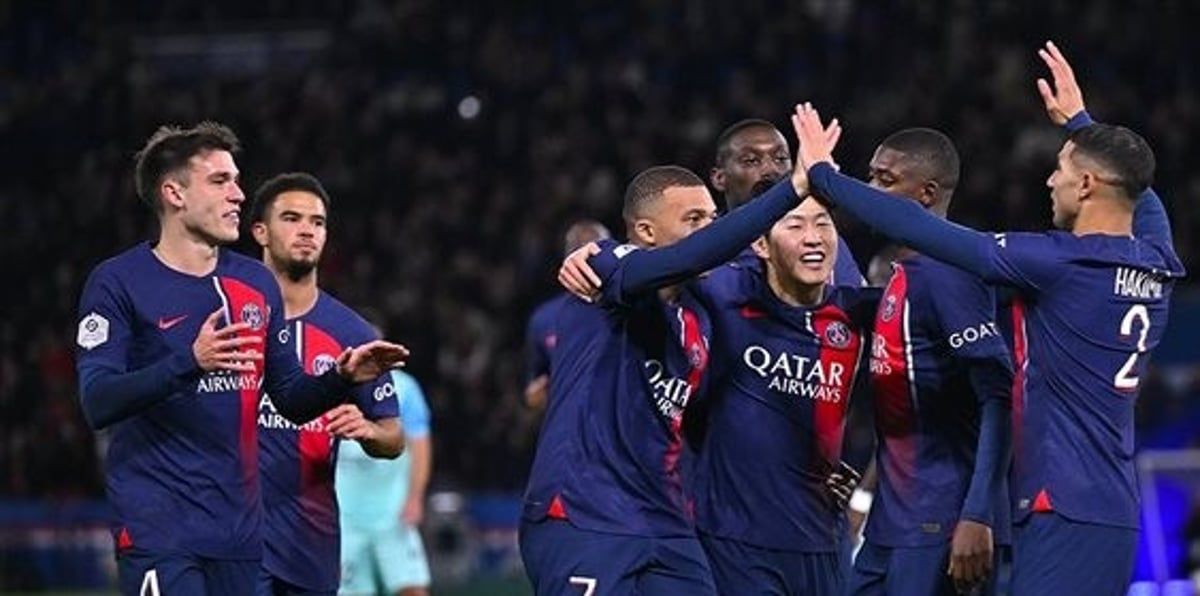 نجم باريس سان جيرمان يتخلص من "لعنة" لازمته في برشلونة