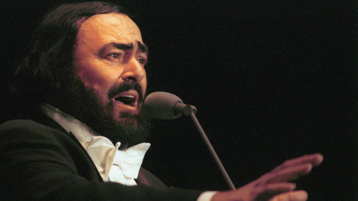 الكشف عن عادة "طريفة" مارسها أسطورة الأوبرا لوتشيانو بافاروتي