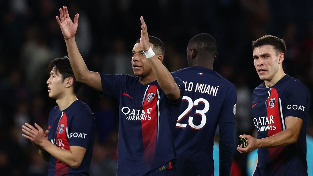 قبل مواجهة برشلونة.. باريس سان جيرمان يتعادل مع كليرمو