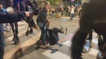 اعتقال ودهس.. شرطة الاحتلال تفرق تظاهرات تل أبيب بالقوة