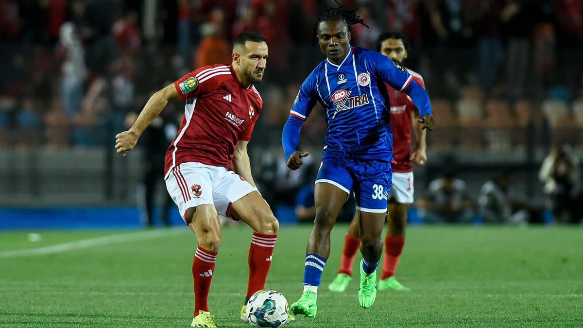 مازيمبي يصدر أول أزمة للأهلي المصري