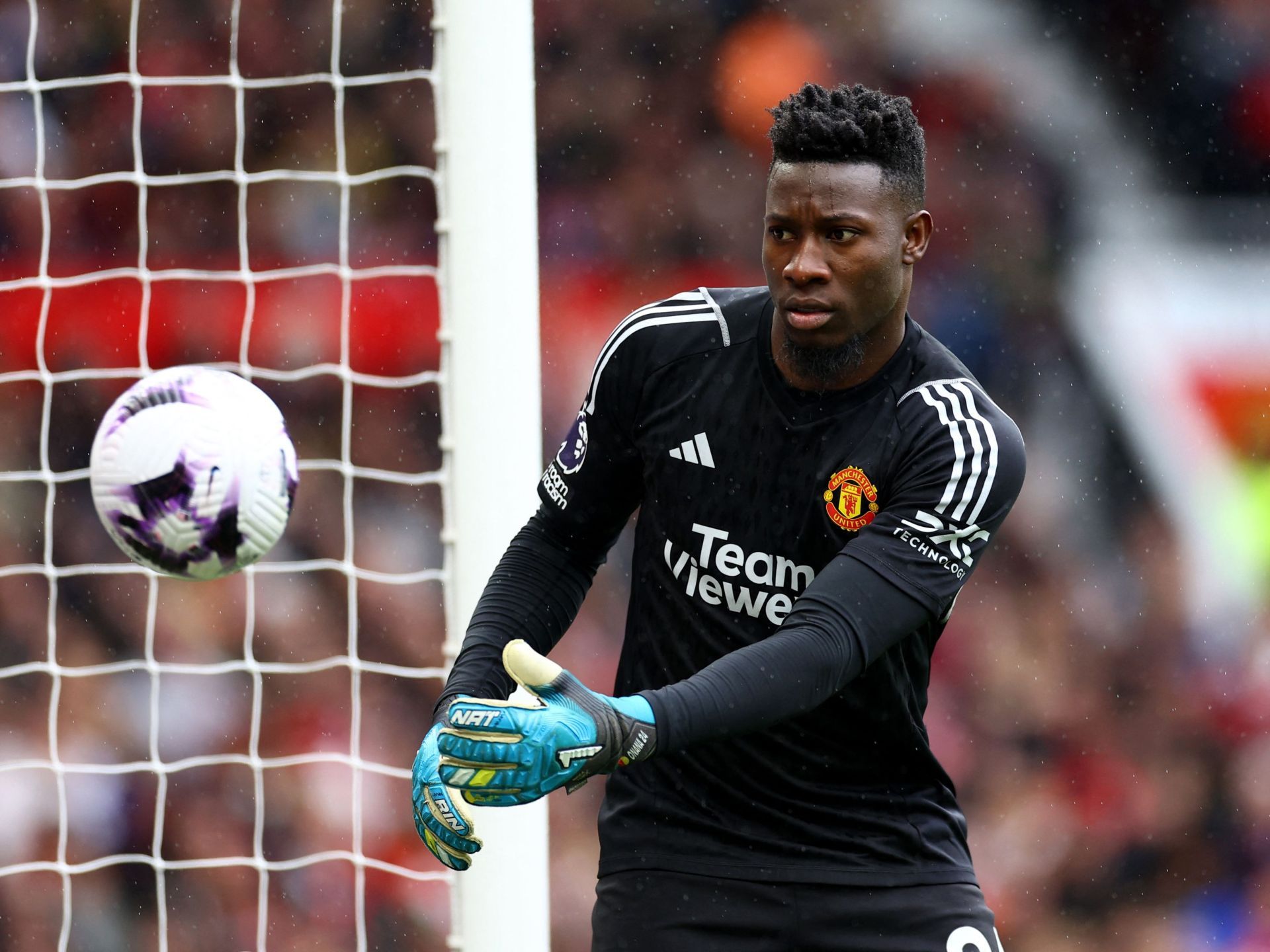 أونانا حارس مانشستر يونايتد يدون اسمه في تاريخ البريميرليغ - موقع الخليج الان