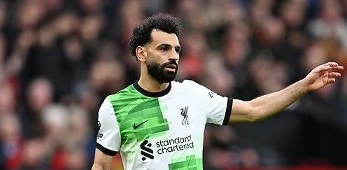له نقاط ضعف ولعبه غير شامل.. نجم ليفربول السابق يهاجم محمد صلاح