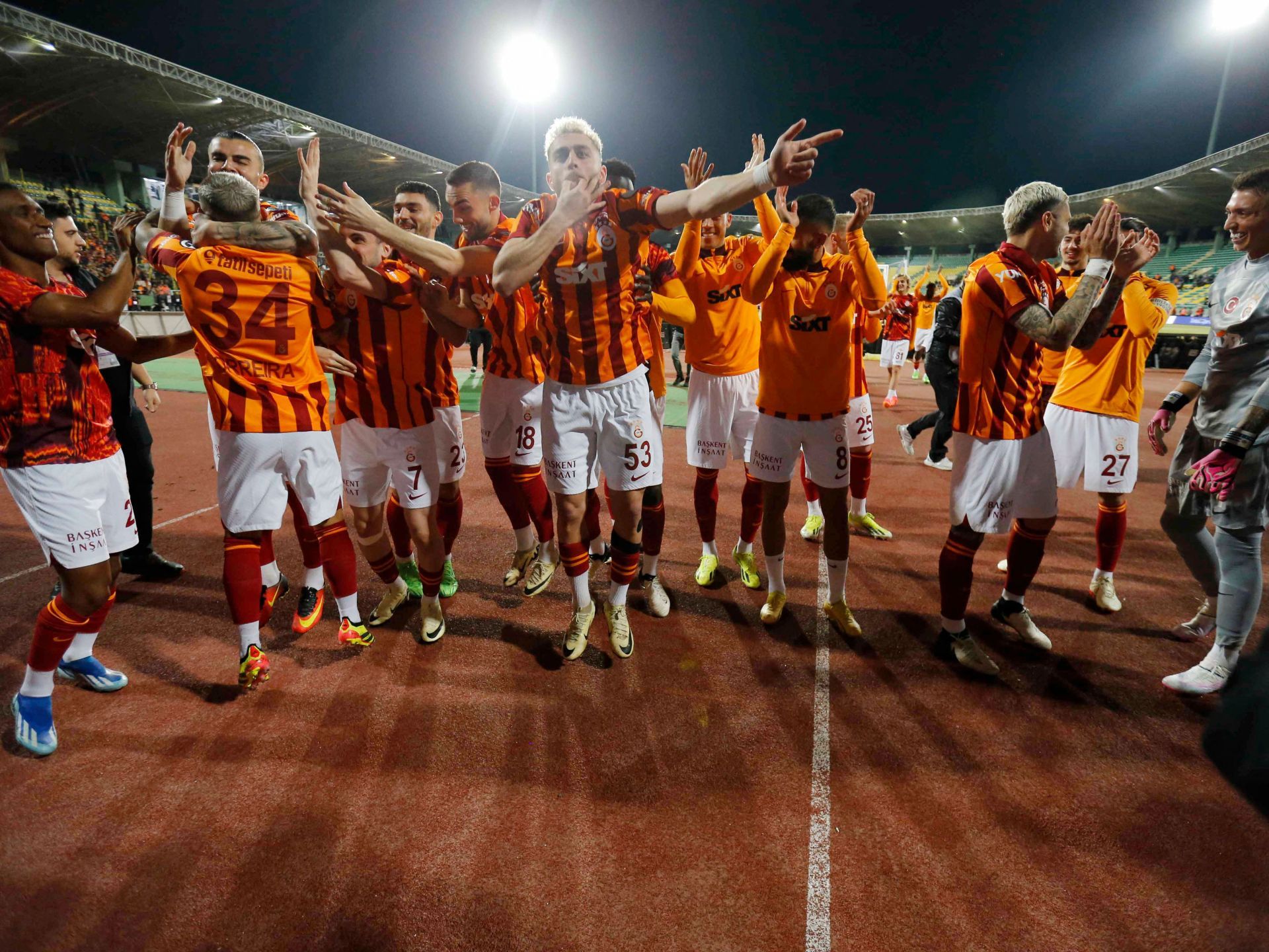 بعد انسحاب فنربخشة.. غلطة سراي يتوج بالسوبر التركي - موقع الخليج الان