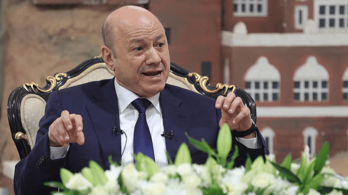 بين نجاحات وإخفاقات.. مجلس الرئاسة اليمني ينهي عامه الثاني في السلطة