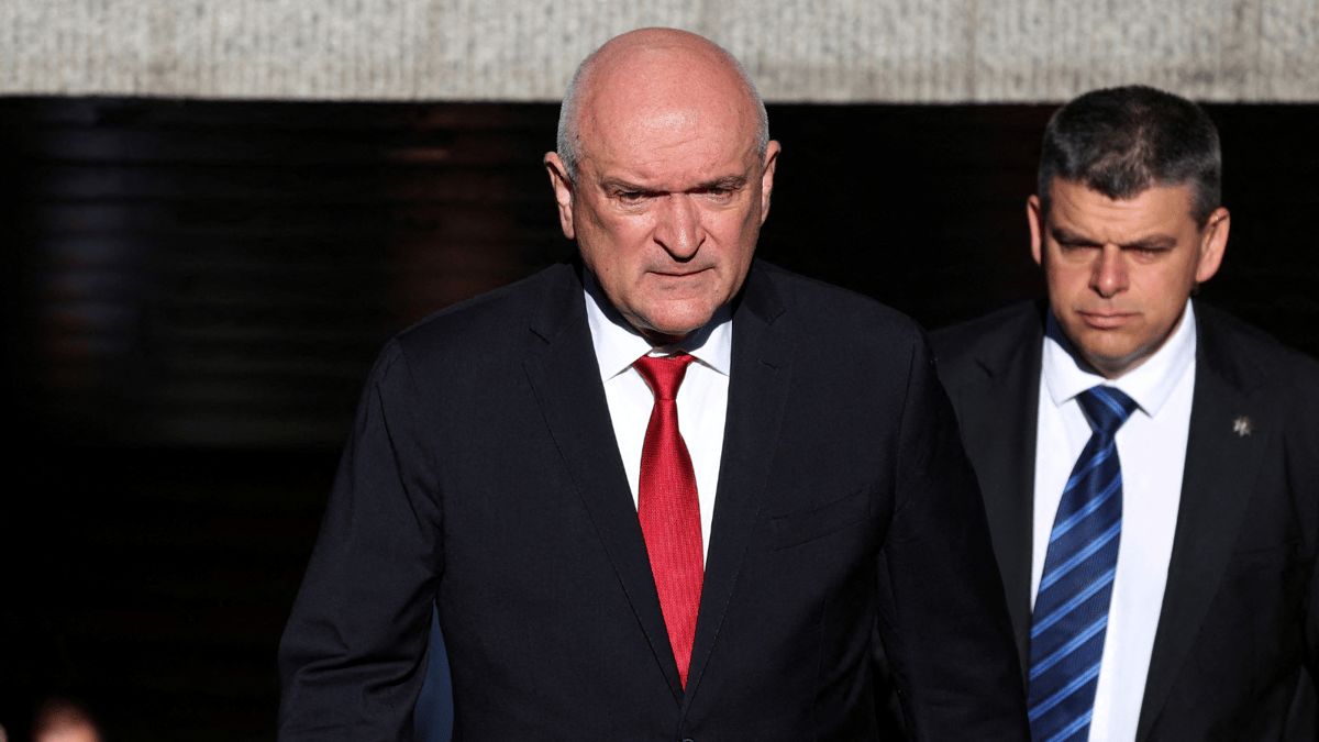 حكومة مؤقتة وانتخابات مبكرة في بلغاريا