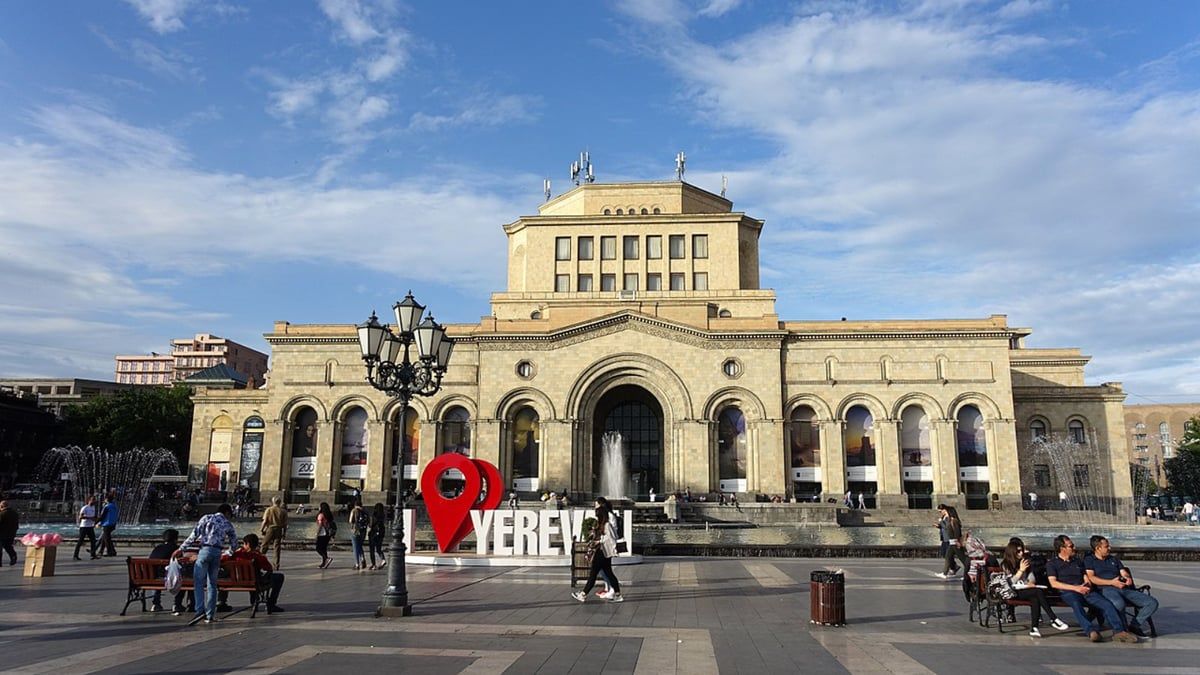 "يريفان" الأرمينية.. حاضرةٌ مسوّرةٌ بالجبال والأساطير (فيديو إرم)