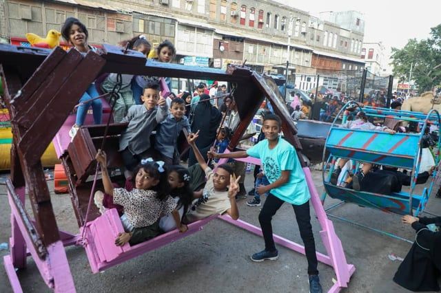 عادات وطقوس مختلفة.. كيف يقضي اليمنيون عيدهم؟ (صور)