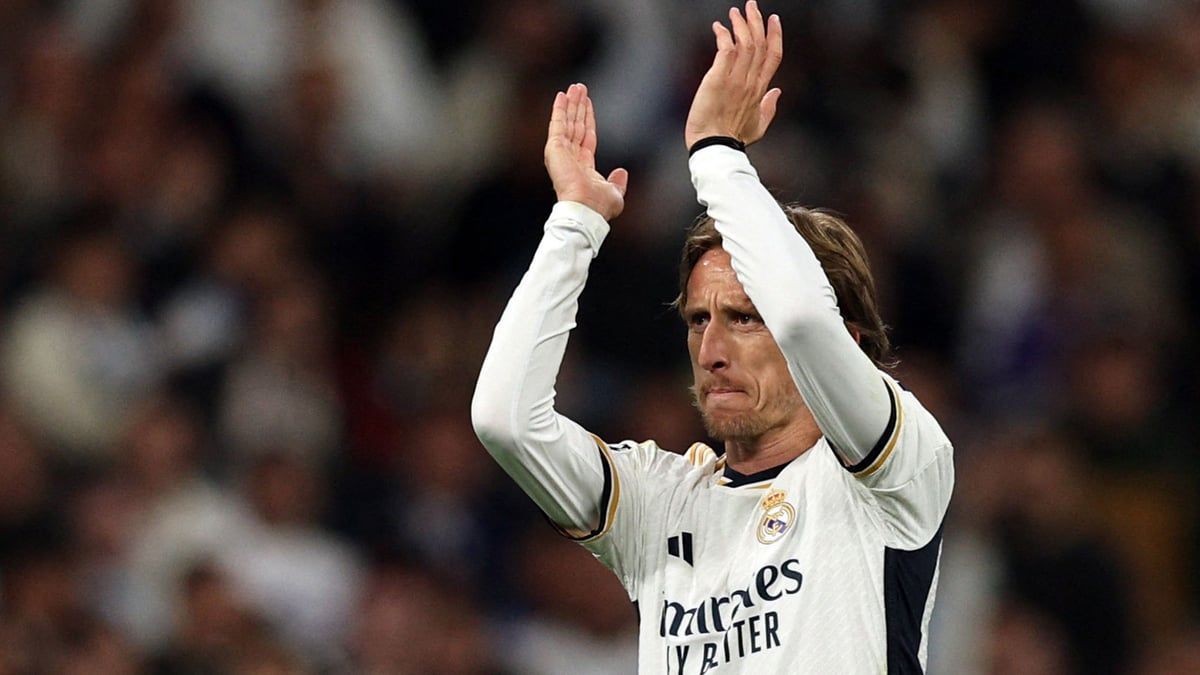 لقطة رائعة بين دي بروين ومودريتش بعد مباراة ريال مدريد ومانشستر سيتي (فيديو)