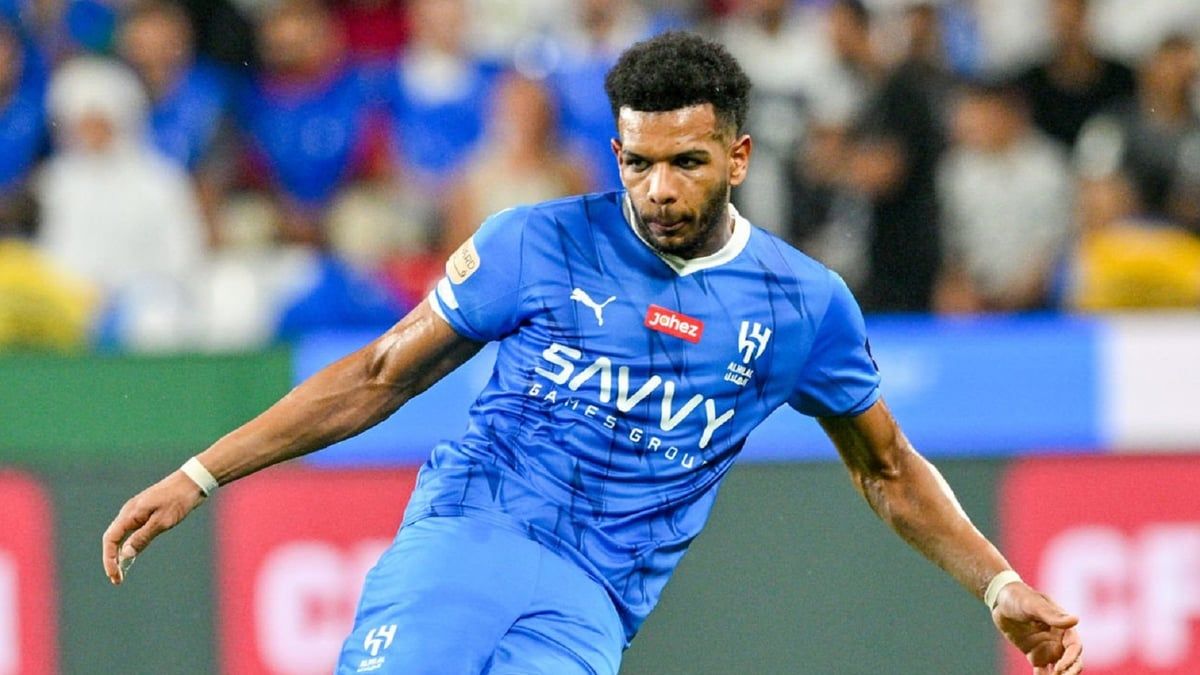 شقيق علي البليهي يسخر من أحمد حجازي (صورة)