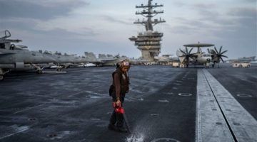 لحماية إسرائيل .. حاملة طائرات أمريكية تتجه إلى البحر الأحمر لردع إيران