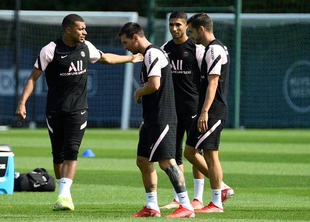 تقرير صادم.. قصة اشتباك ميسي وأشرف حكيمي في باريس