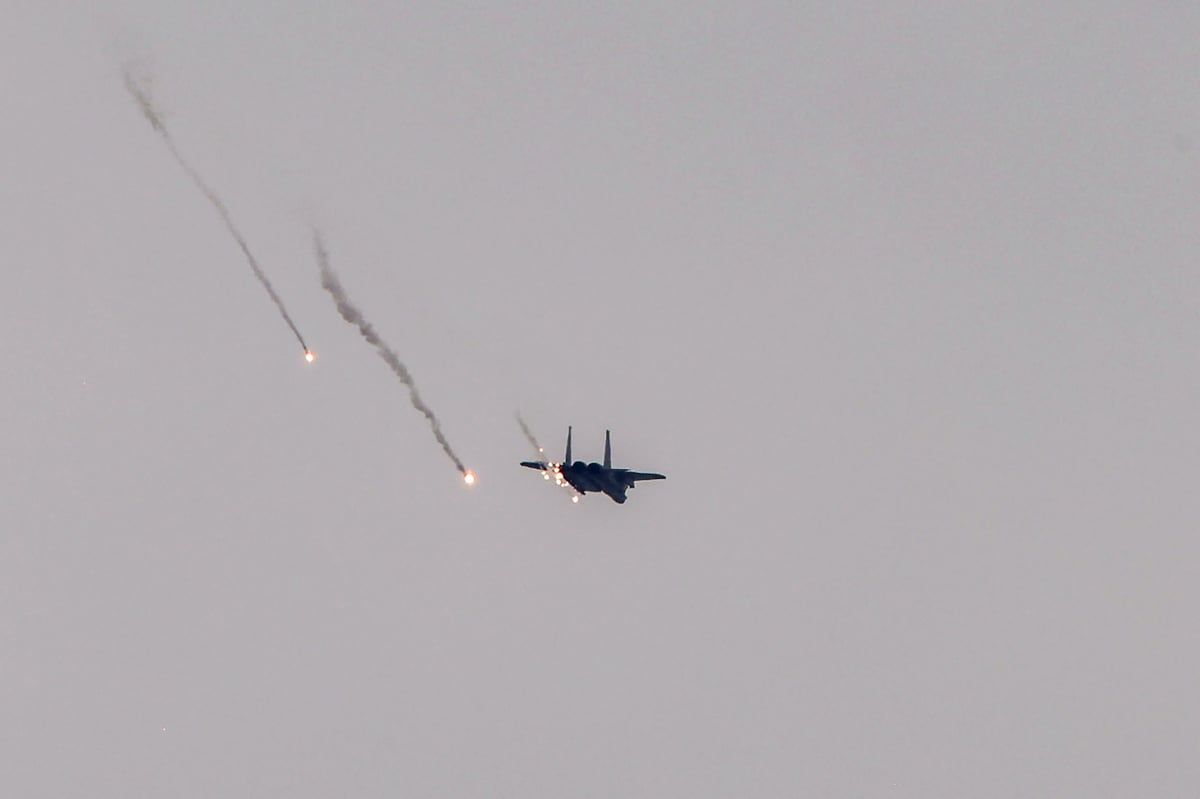 "ستعيد إيران للعصر الحجري".. إسرائيل تهدد باستخدام قنابل كهرومغناطيسية