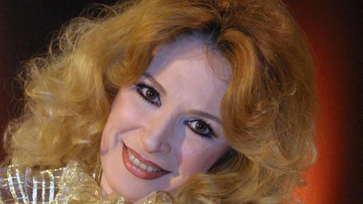 بعد غياب 18 عامًا.. نيللي تكشف حقيقة اعتزالها الفن