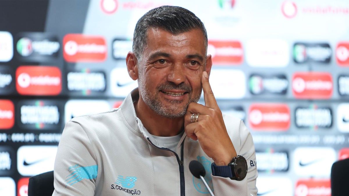 بعدما أشاد برونالدو.. النصر السعودي يفاوض مدربًا برتغاليًّا