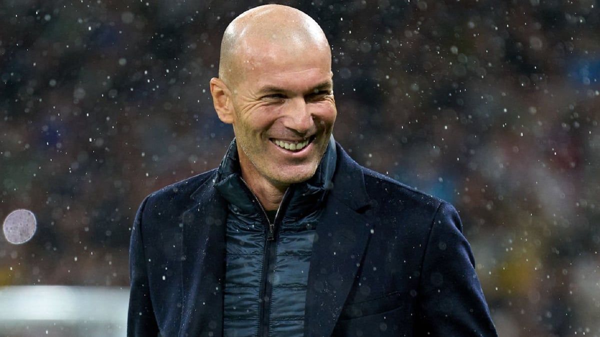 بايرن ميونخ يتواصل مع زيدان