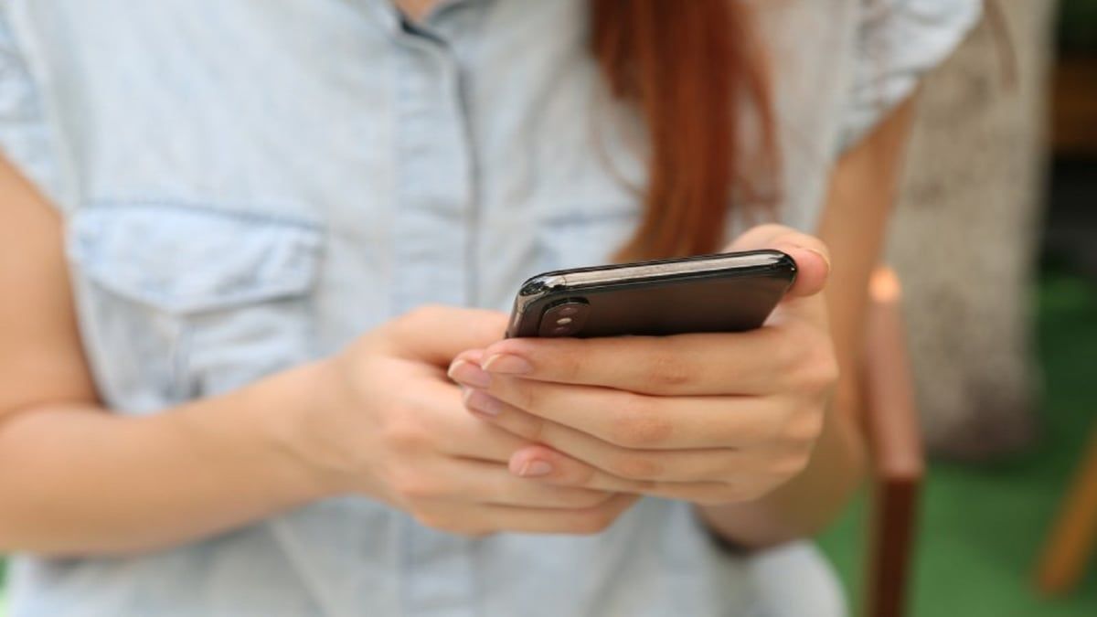 وسط استياء شديد.. واتساب يخفض سن الاستخدام إلى 13 عامًا