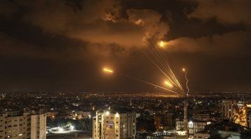 شاهد .. لحظة اعتراض صواريخ إيرانية فوق القدس