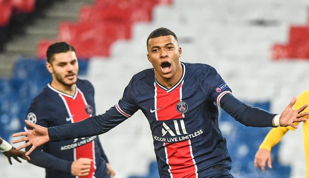 رد فعل مبابي بعد إشارة مشجع لانضمامه إلى ريال مدريد (فيديو)