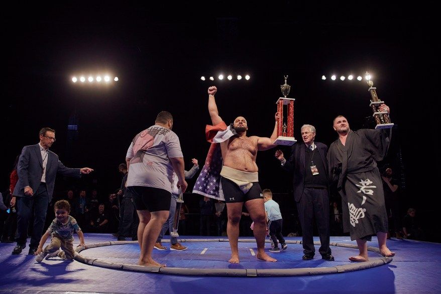 بطولة العالم لمصارعة السومو تهز MSG – صور - موقع الخليج الان