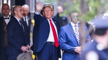 أول محاكمة جنائية لرئيس أمريكي سابق.. ترامب يصل محكمة مانهاتن الجنائية.. تفاصيل