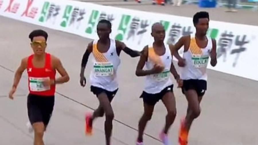 تحقيق بعد السماح لعداء صيني بالفوز في الماراثون