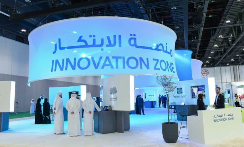 جامعة محمد بن زايد للذكاء الاصطناعي تعرض ابتكاراتها البحثية في القمة العالمية لطاقة المستقبل - موقع الخليج الان