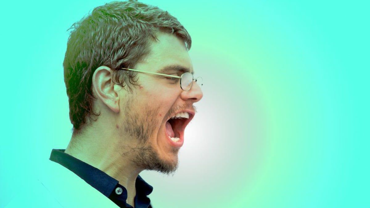 "تجشّؤ الزوج" يدفع مصرية لطلب "الخلع"