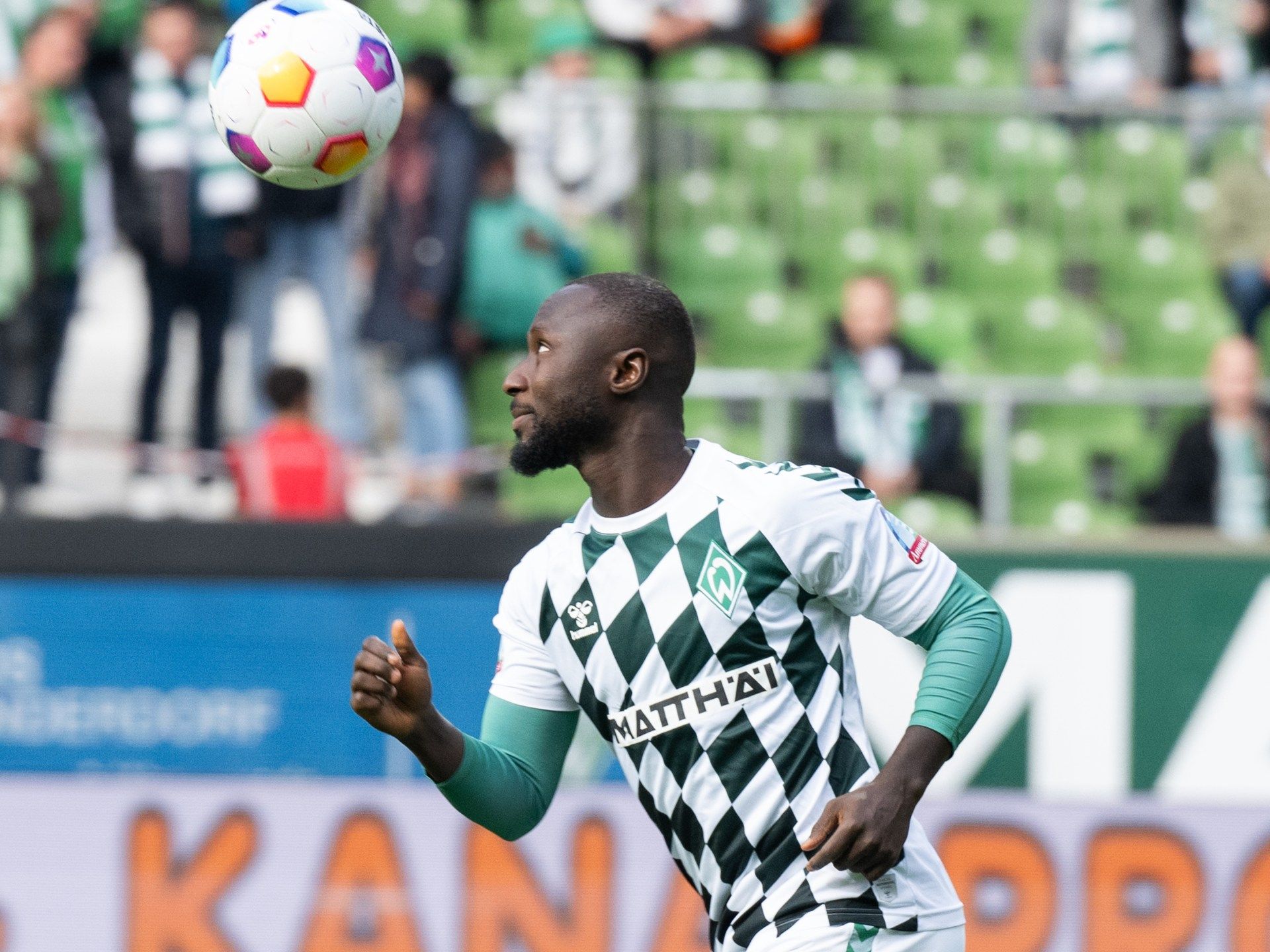 بريمن يوقف نابي كيتا لنهاية الموسم.. واللاعب يرد “لن أقبل أن يشوه صورتي أحد” - موقع الخليج الان