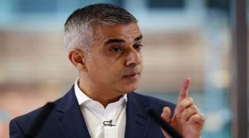 المسلمون مستهدفون والاغتيالات تلوح في الأفق.. عمدة لندن المسلم يكشف عن الخوف المتسلل لدى الأقليات بأوروبا| ترامب وغزة وتغذية الكراهية