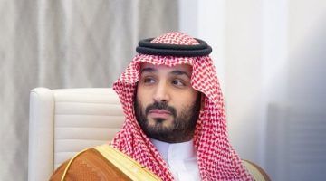 ولي العهد السعودي يبحث مع رئيس الإمارات وأمير قطر تداعيات التصعيد العسكري بالمنطقة