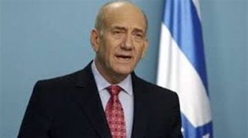 رئيس الوزراء الإسرائيلي السابق يحذر نتنياهو من الرد على الهجوم الإيراني